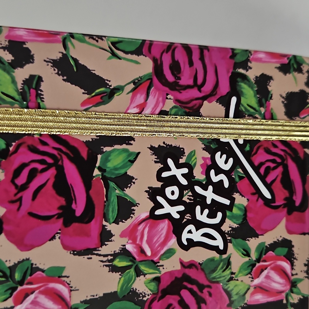Betsey Johnson NWT "ROSES" Notebook/Journal - Picture 2 of 6